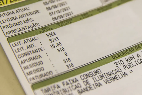 Conta de luz fica mais cara no DF a partir desta quinta-feira (22); veja quanto vai aumentar