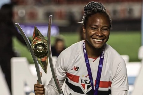 Do Paranoá para o Brasil: Robinha conquista o título do Brasileirão Feminino pelo São Paulo